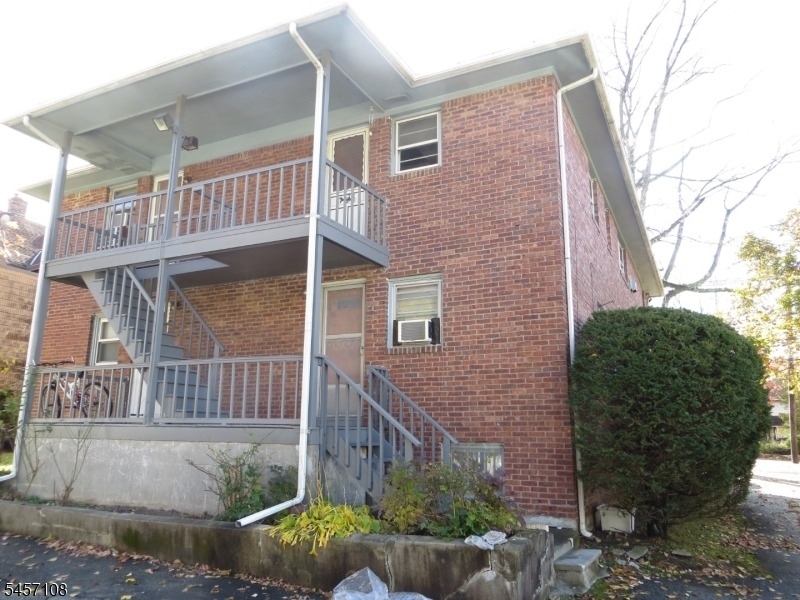 623 Bloomfield Ave. - Photo 3