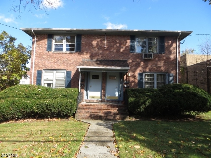 623 Bloomfield Ave. - Photo 2
