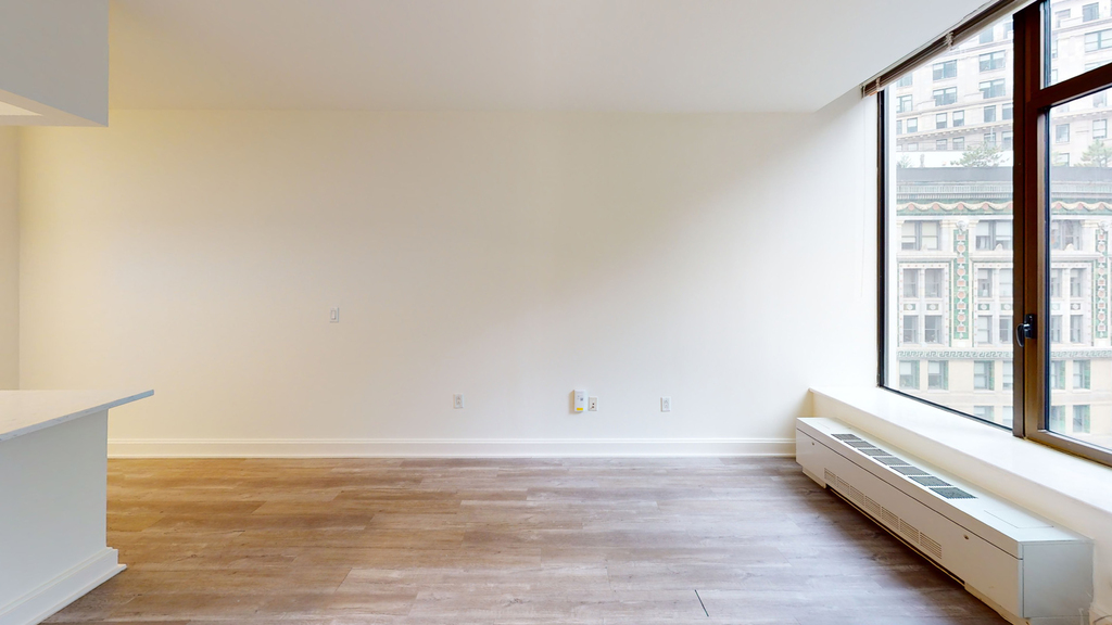 10 Hanover Square - Photo 3