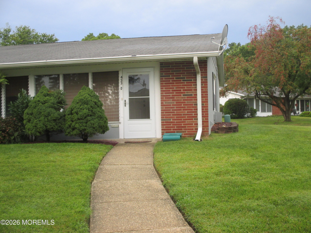 433d Picardy Court - Photo 0