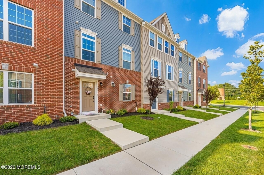 104 Midland Avenue - Photo 1