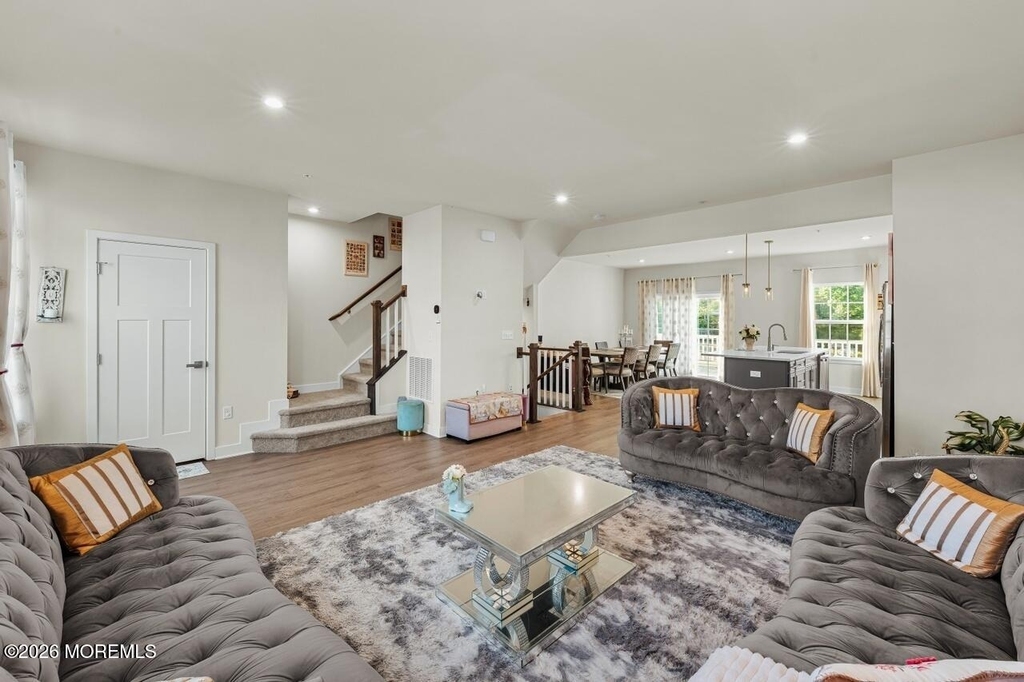 104 Midland Avenue - Photo 8