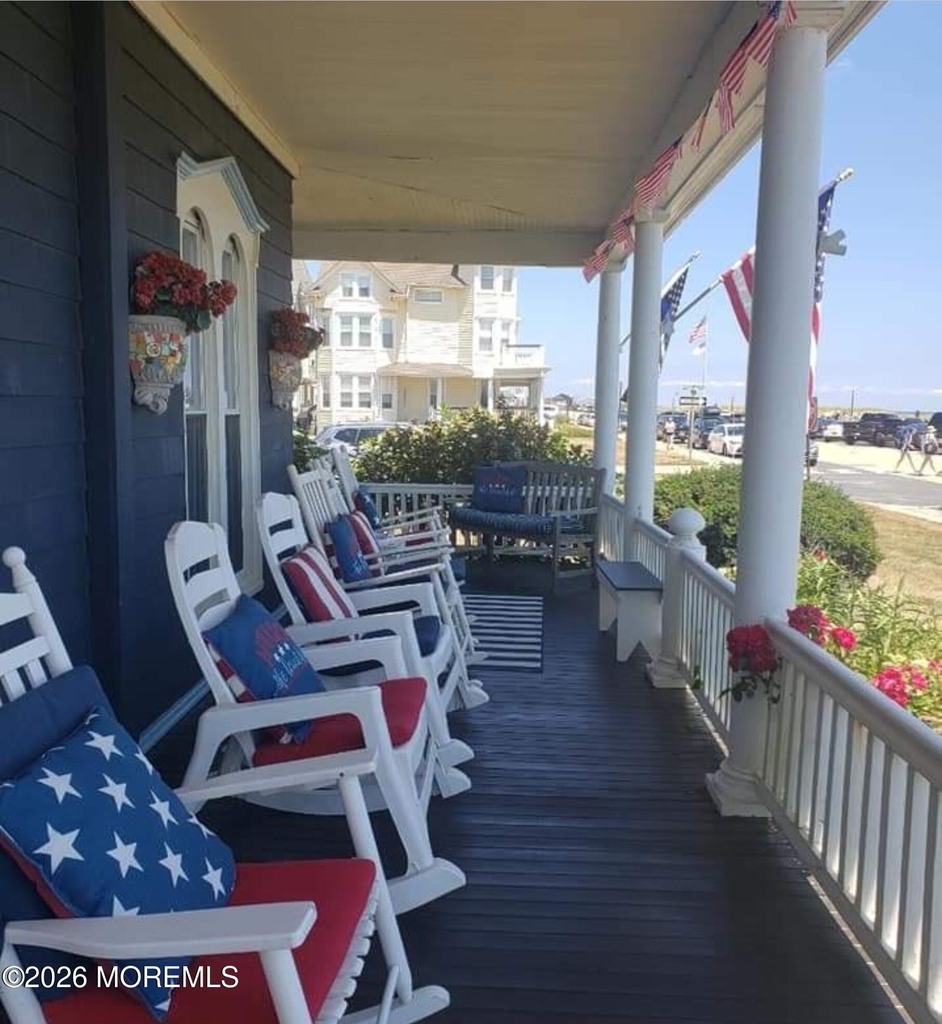 23 Ocean Avenue - Photo 3