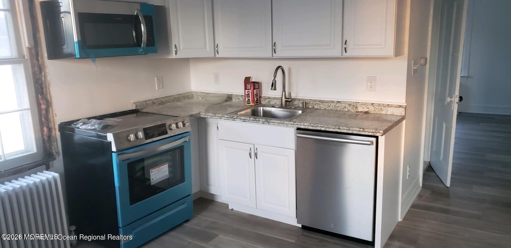 1195 Lincoln Square - Photo 4
