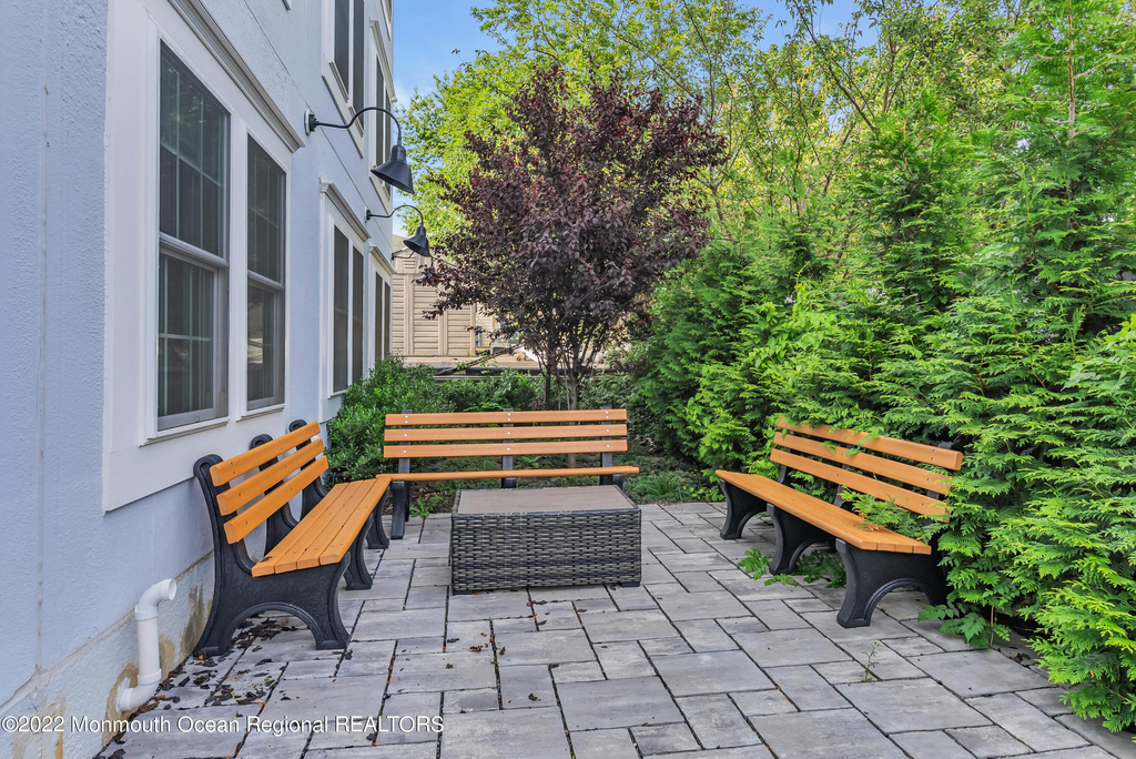 48 1st Avenue - Photo 10