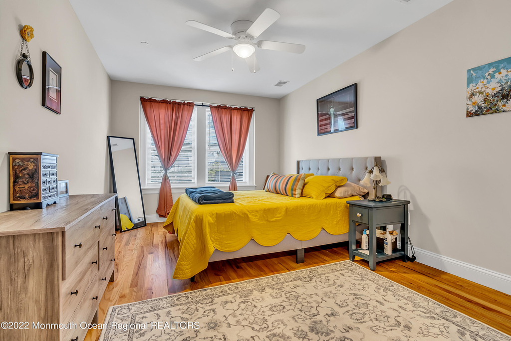 48 1st Avenue - Photo 2
