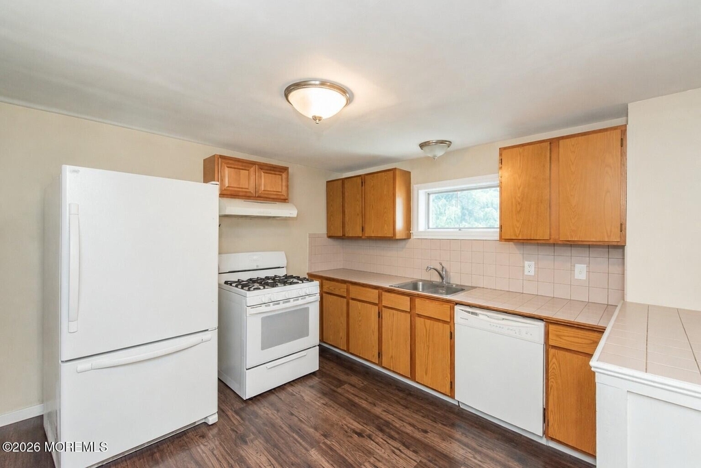9 Central Avenue - Photo 9