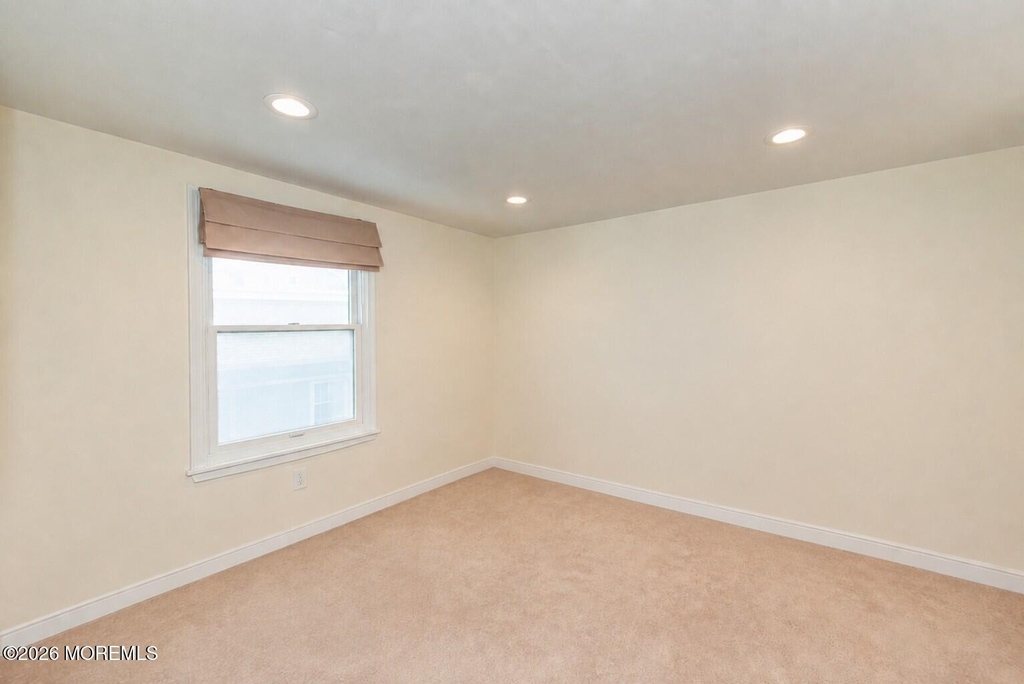 9 Central Avenue - Photo 16