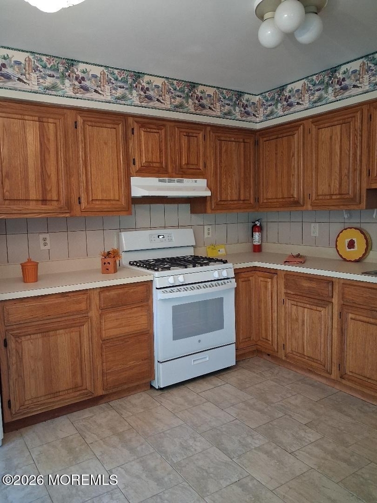 287 Elmwood Court - Photo 3