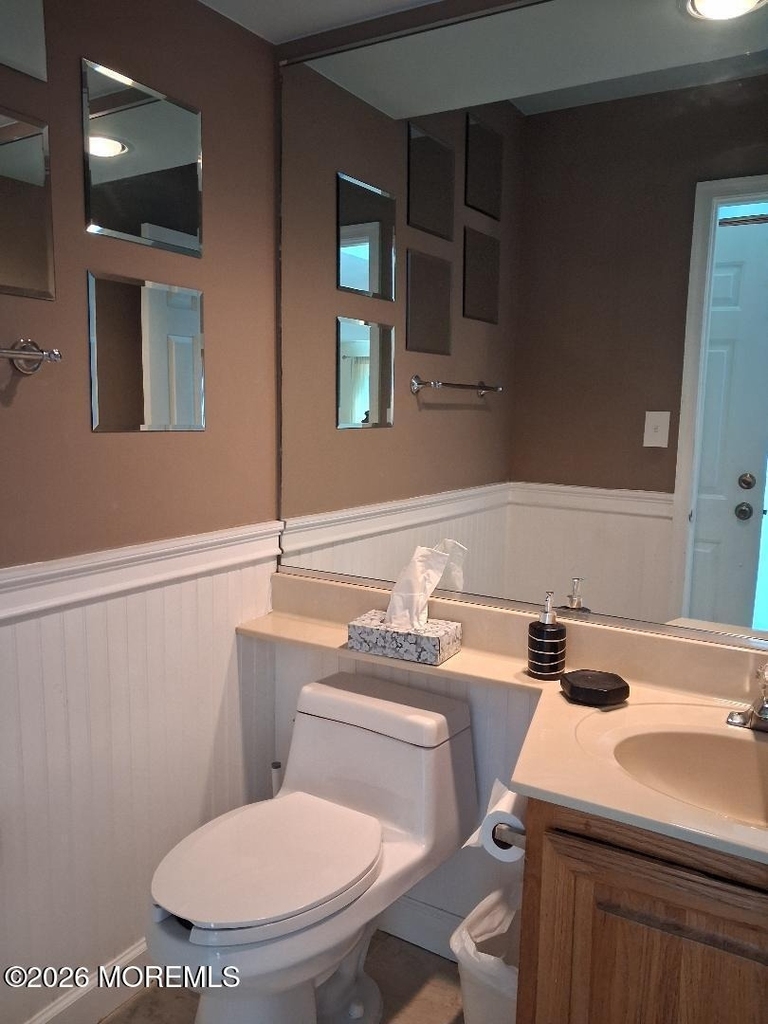 287 Elmwood Court - Photo 4