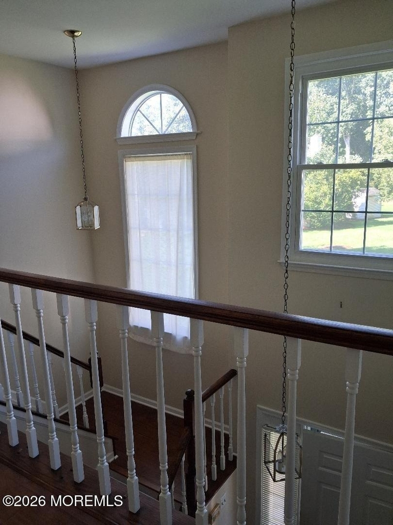287 Elmwood Court - Photo 2