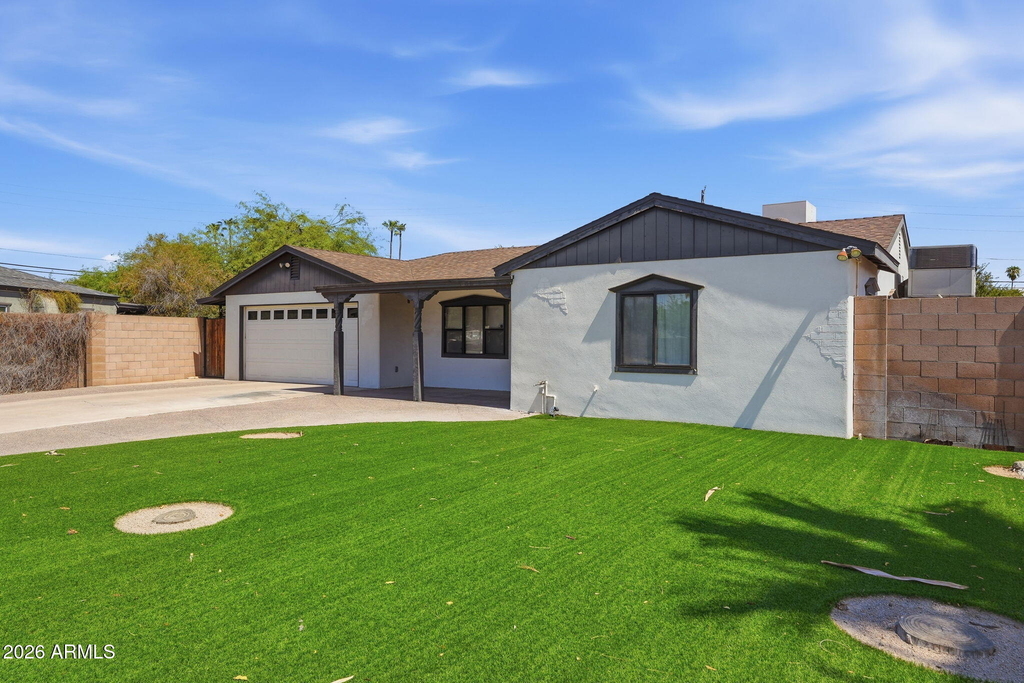 1202 W Amelia Avenue - Photo 1