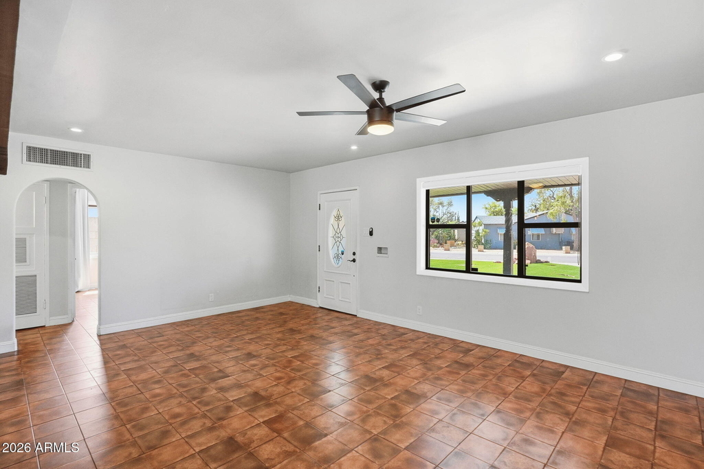 1202 W Amelia Avenue - Photo 6