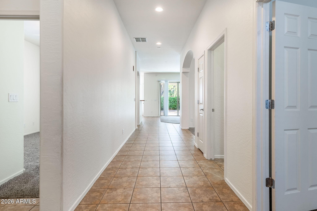2230 W Calle Del Sol -- - Photo 2