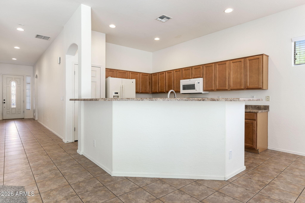 2230 W Calle Del Sol -- - Photo 0