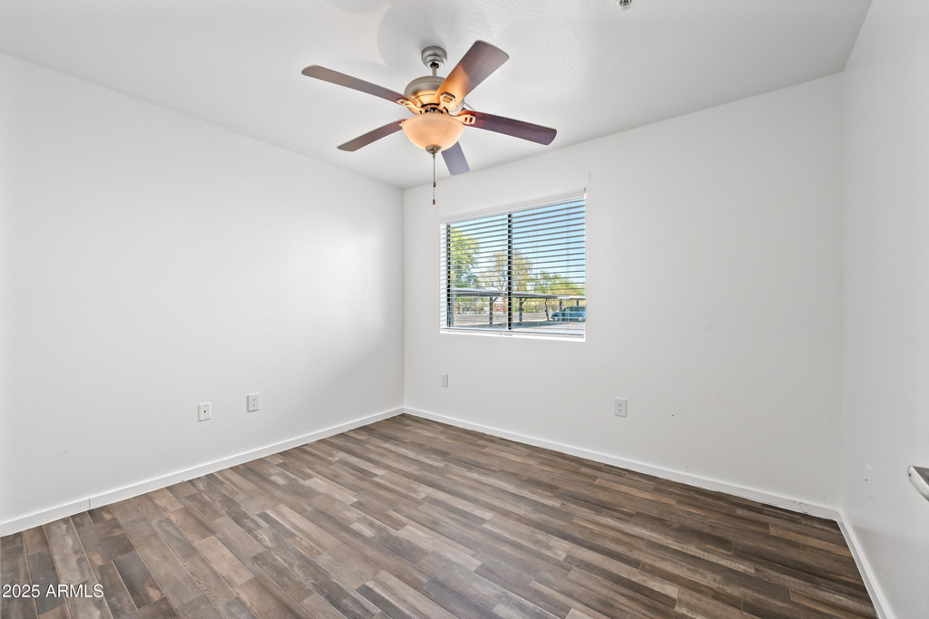 3065 N 67th Avenue - Photo 20