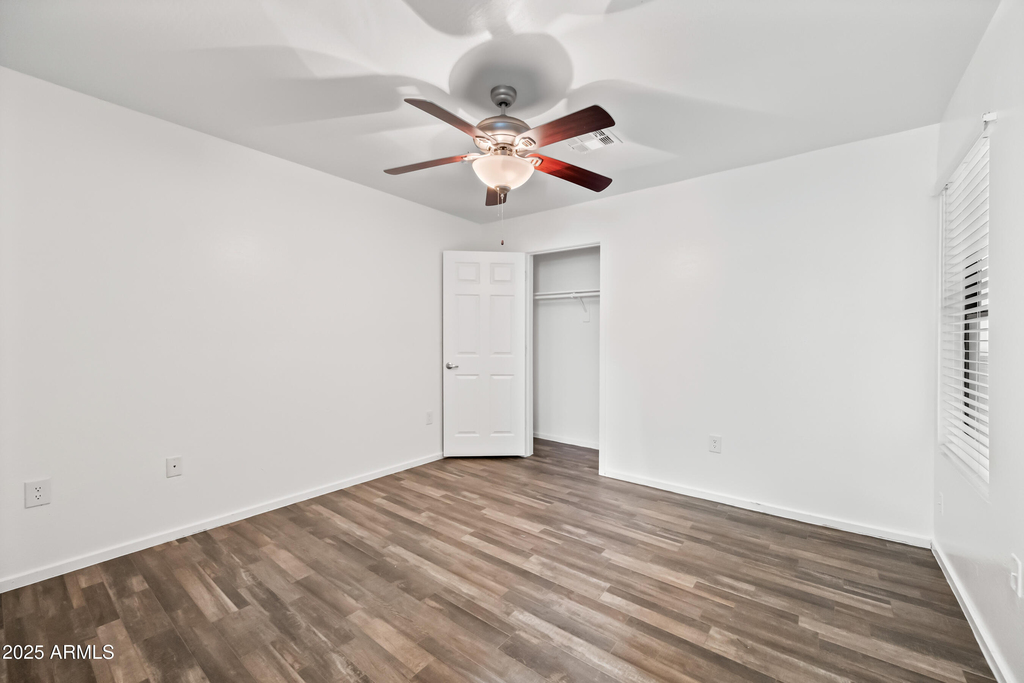 3065 N 67th Avenue - Photo 14