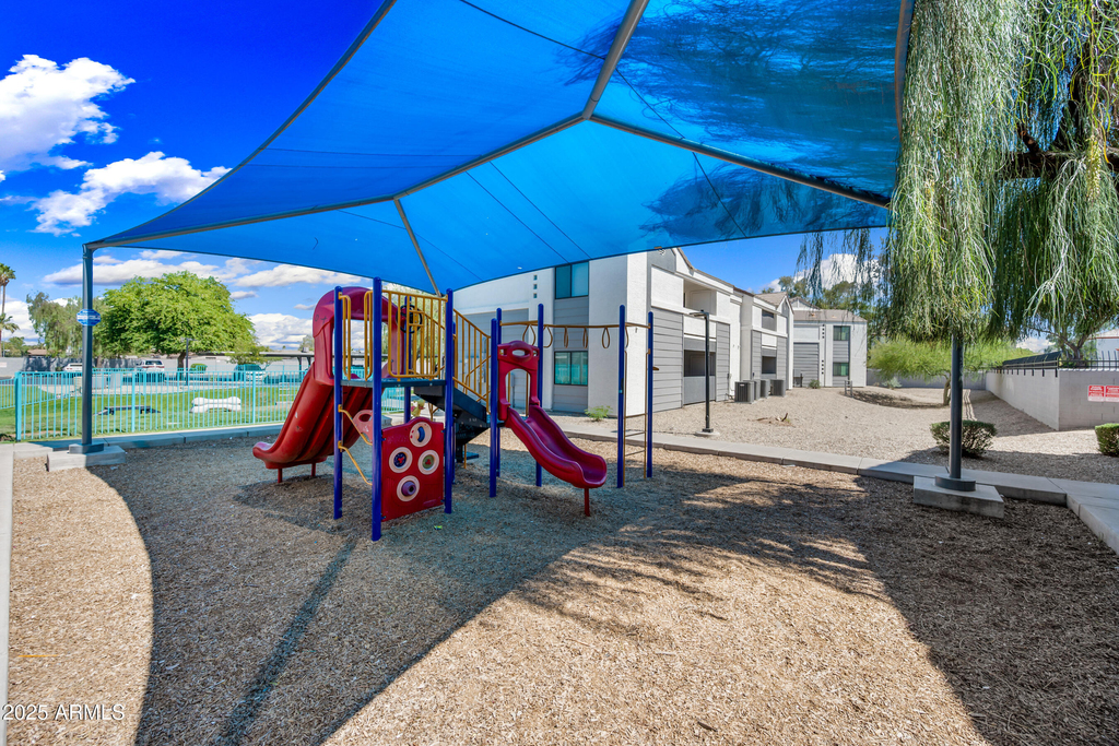 3065 N 67th Avenue - Photo 29