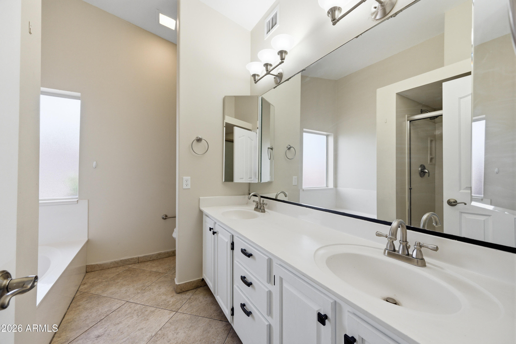 2743 E Verbena Drive - Photo 19