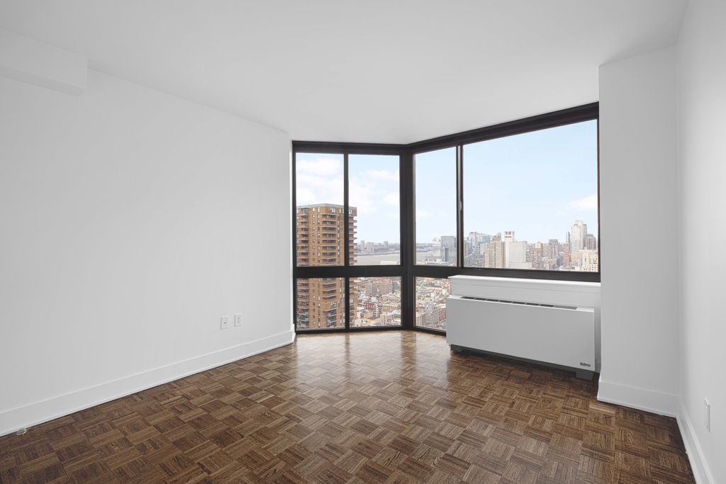 West 42nd Street at 9th Ave - Photo 3