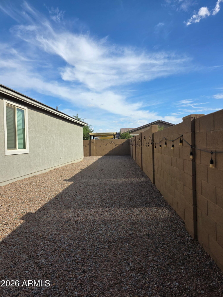 1225 E Jahns Drive - Photo 22