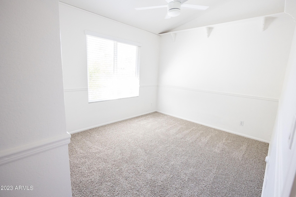 1027 E Hearne Way - Photo 13