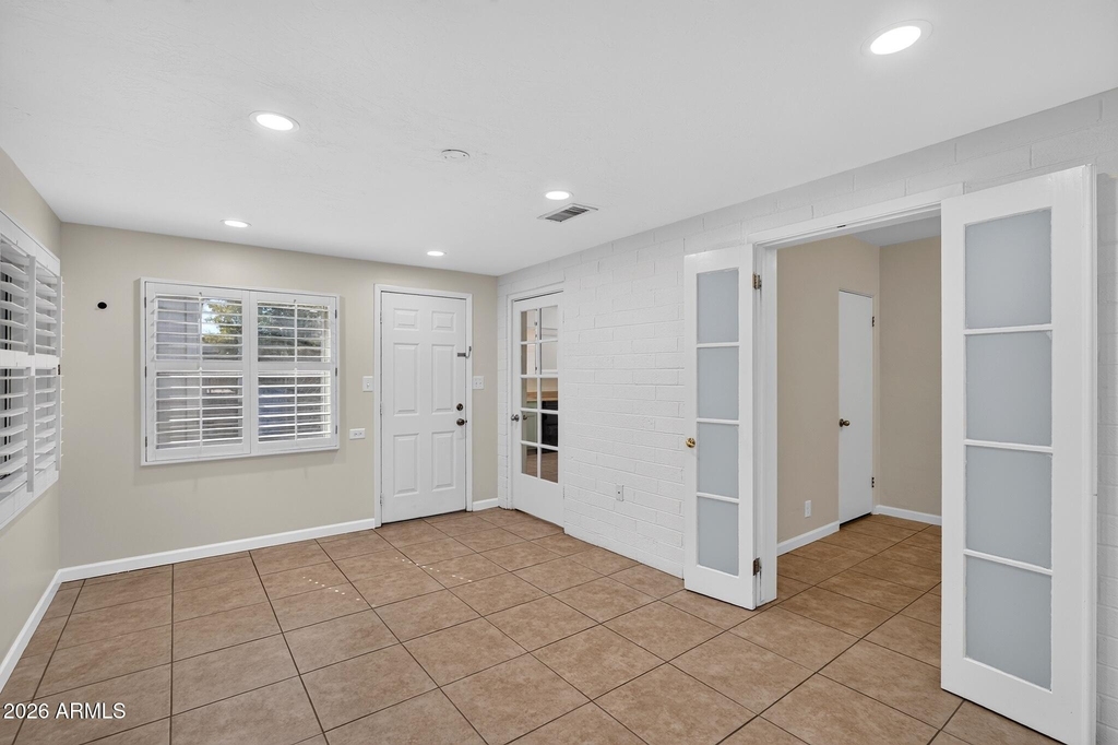 1007 E Citrus Way - Photo 16