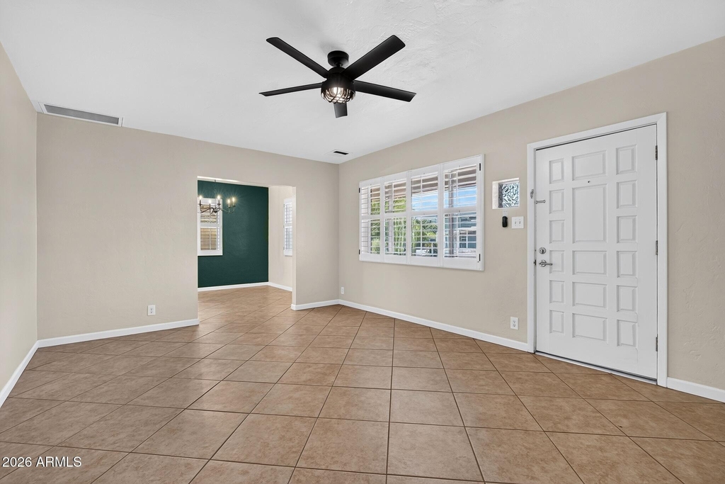 1007 E Citrus Way - Photo 4