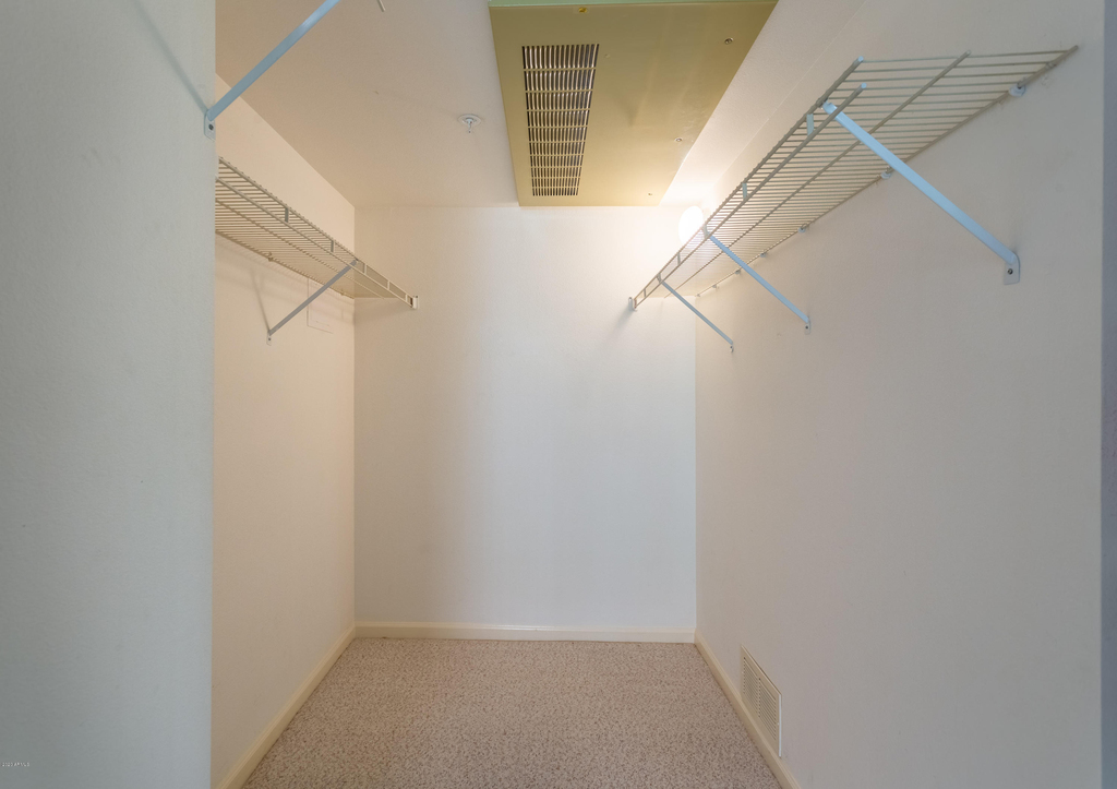 10330 W Thunderbird Boulevard - Photo 11