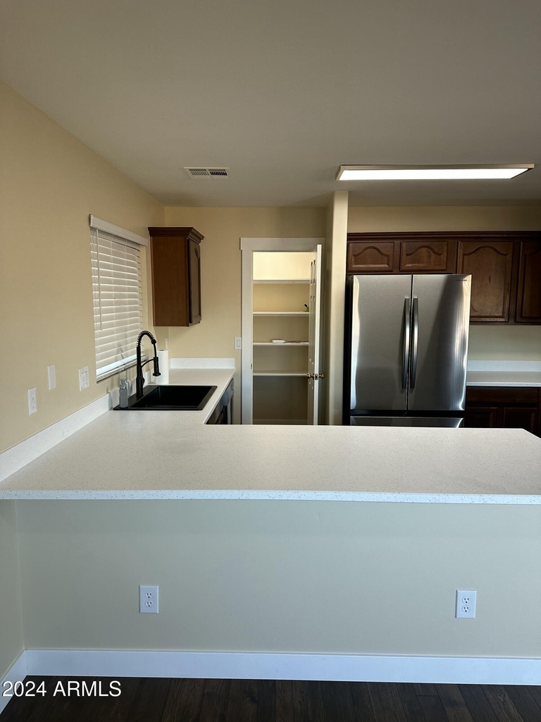 1553 S 231st Lane - Photo 10
