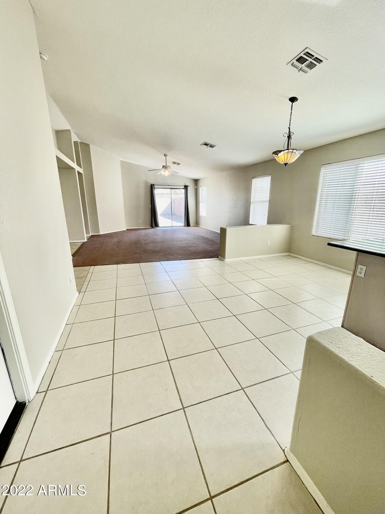 11434 W Cambridge Avenue - Photo 4