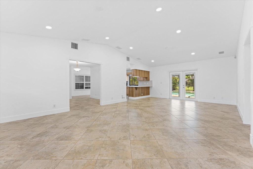 11580 Nw 20th Drive Nw - Photo 3