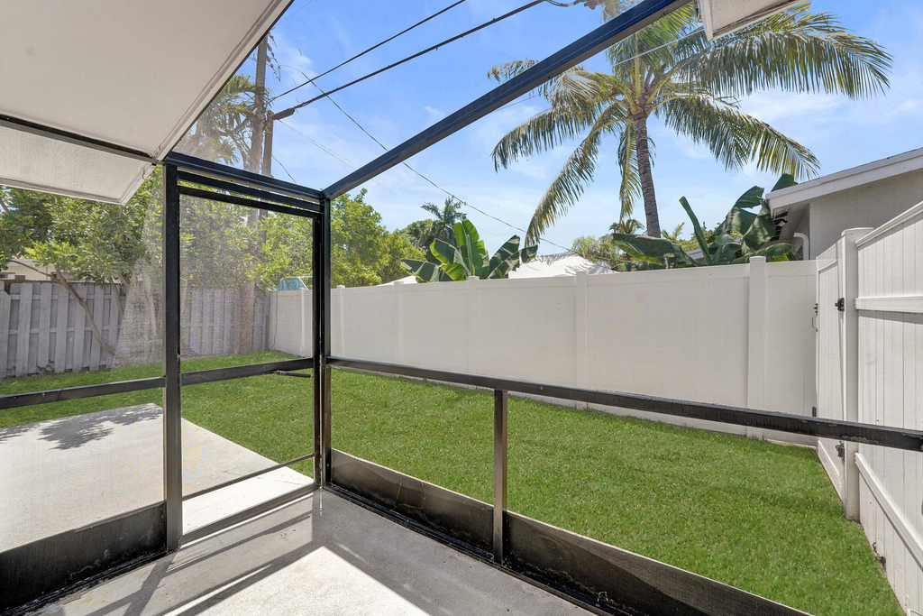 1738 Ne 52nd Street - Photo 42
