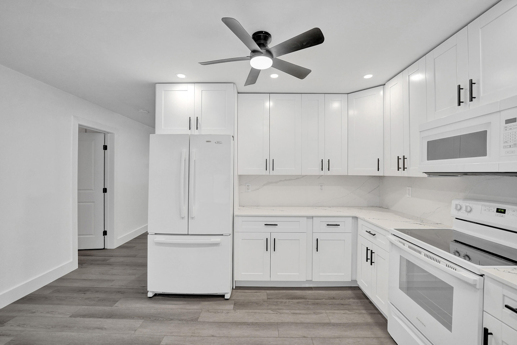 1738 Ne 52nd Street - Photo 14