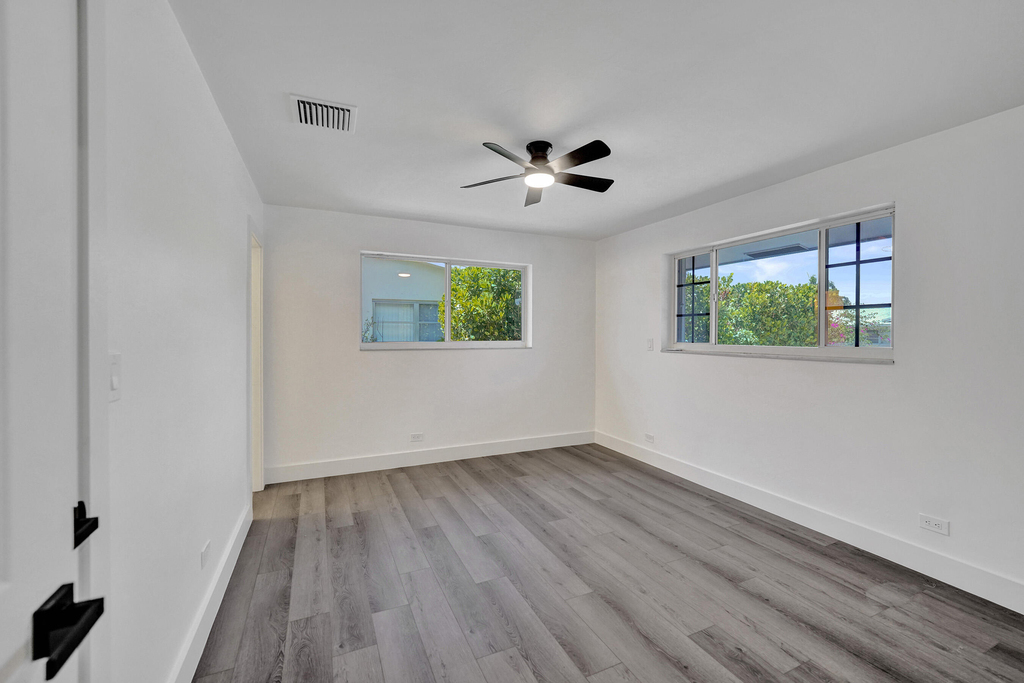1738 Ne 52nd Street - Photo 34