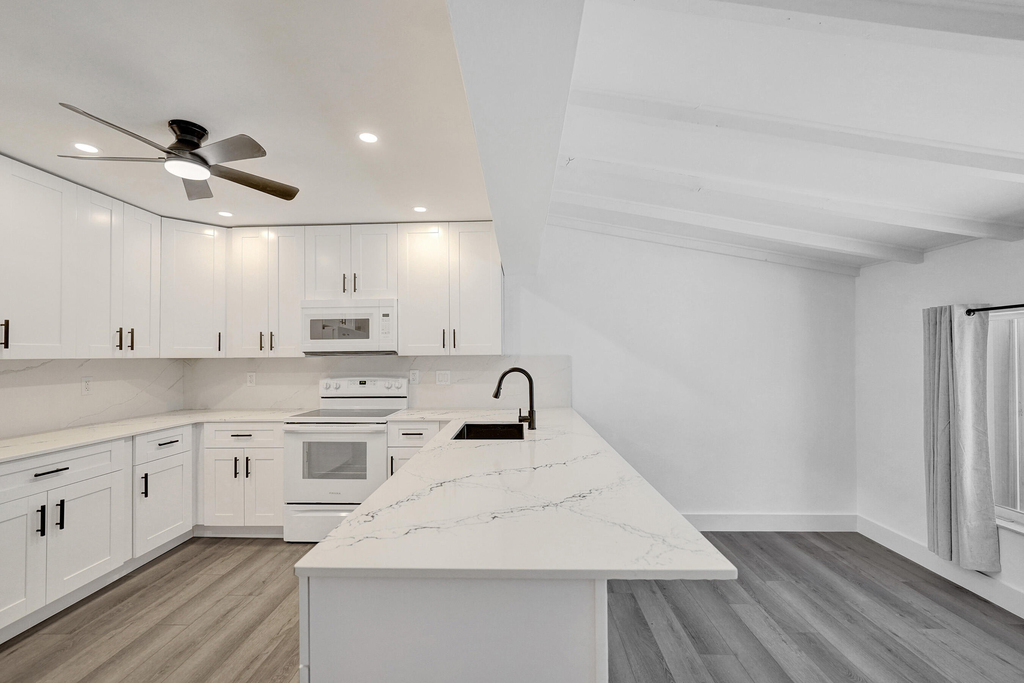 1738 Ne 52nd Street - Photo 12