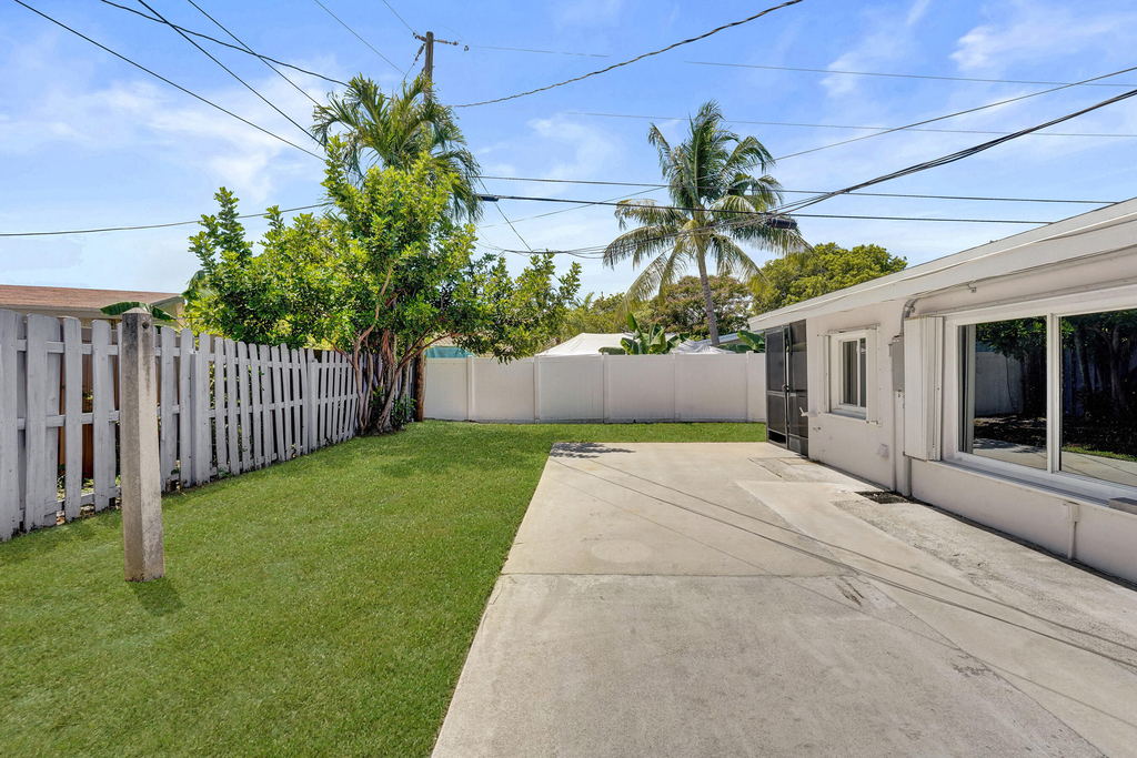 1738 Ne 52nd Street - Photo 50