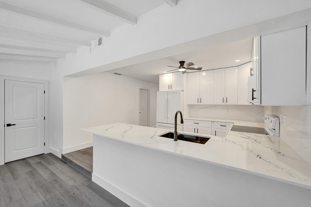 1738 Ne 52nd Street - Photo 19