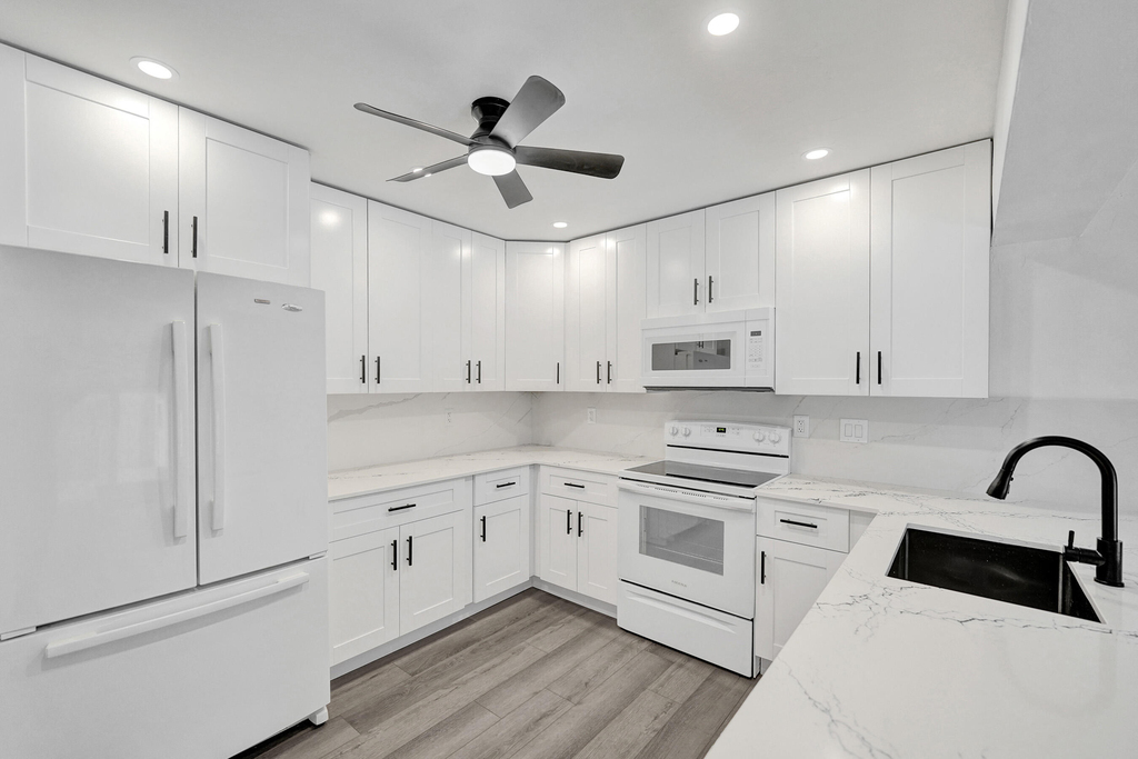 1738 Ne 52nd Street - Photo 8