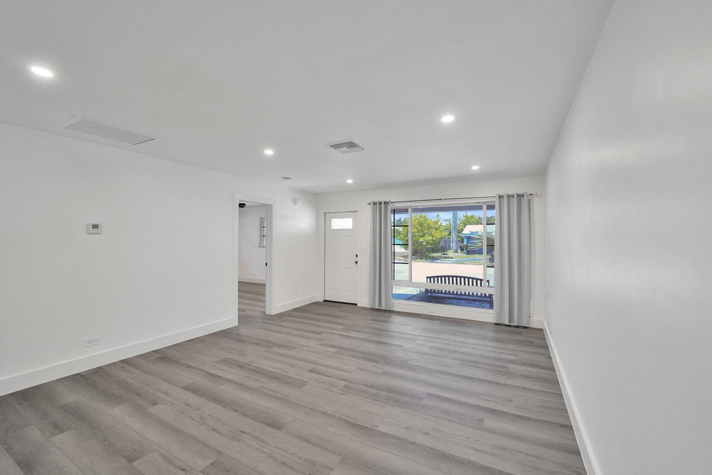 1738 Ne 52nd Street - Photo 24