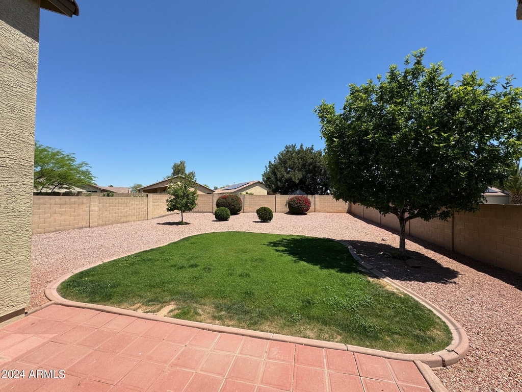 13314 W Mauna Loa Lane - Photo 11