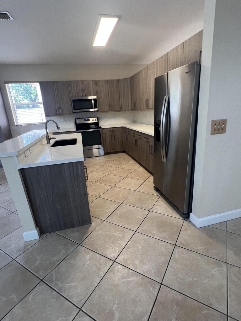 315 Nw 158th Lane - Photo 8