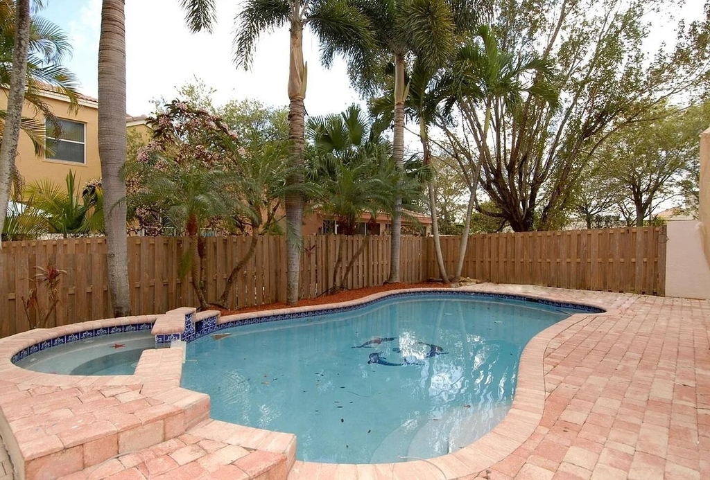 315 Nw 158th Lane - Photo 24