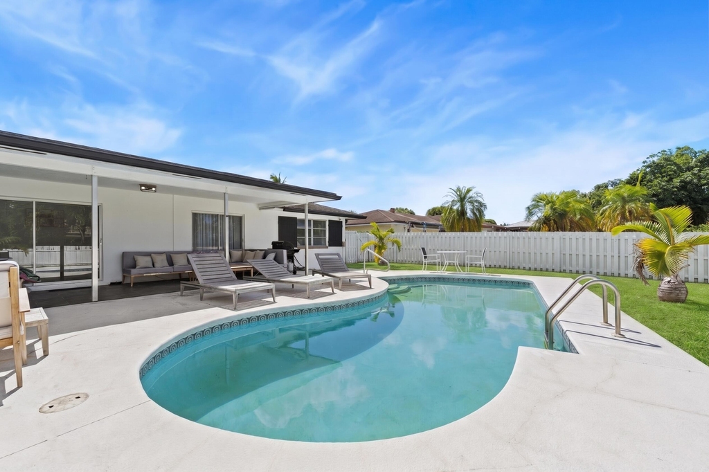 245 Sandpiper Avenue - Photo 22