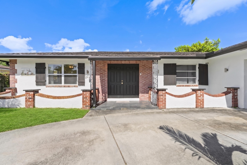 245 Sandpiper Avenue - Photo 2