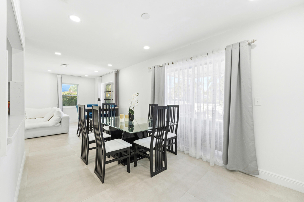 245 Sandpiper Avenue - Photo 8