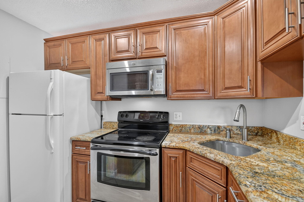 812 Sky Pine Way - Photo 7