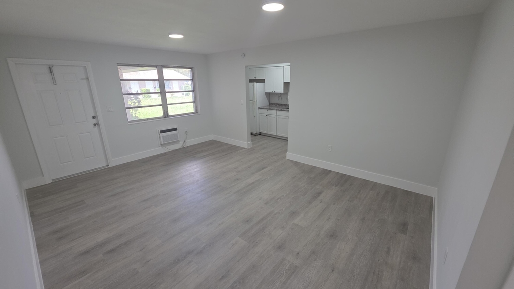 7612 Pembroke Road - Photo 0