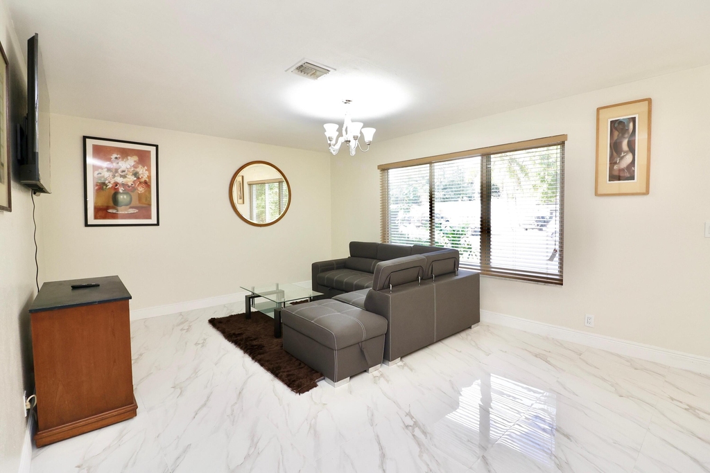 842 Ne 154th Street - Photo 5
