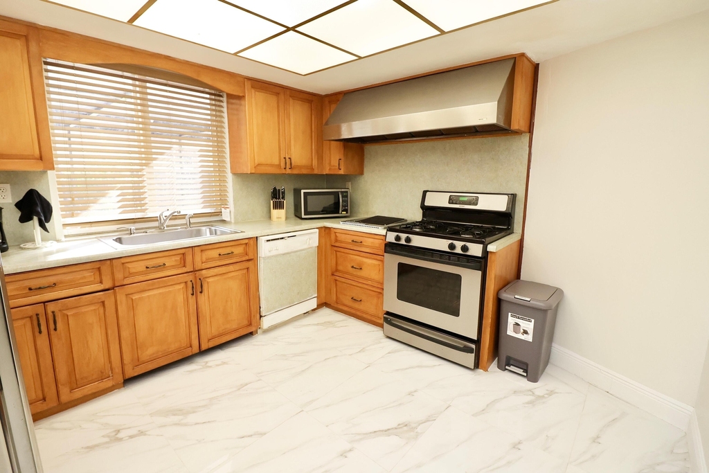 842 Ne 154th Street - Photo 9
